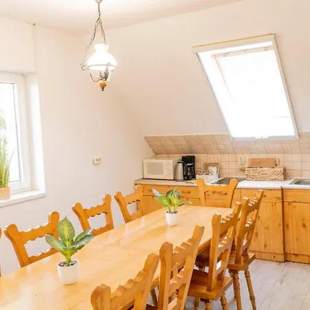 Gyulavezér Lovasbirodalma Vendégháza 3*