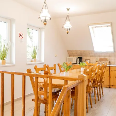 Gyulavezér Lovasbirodalma Vendégháza Gyulakeszi